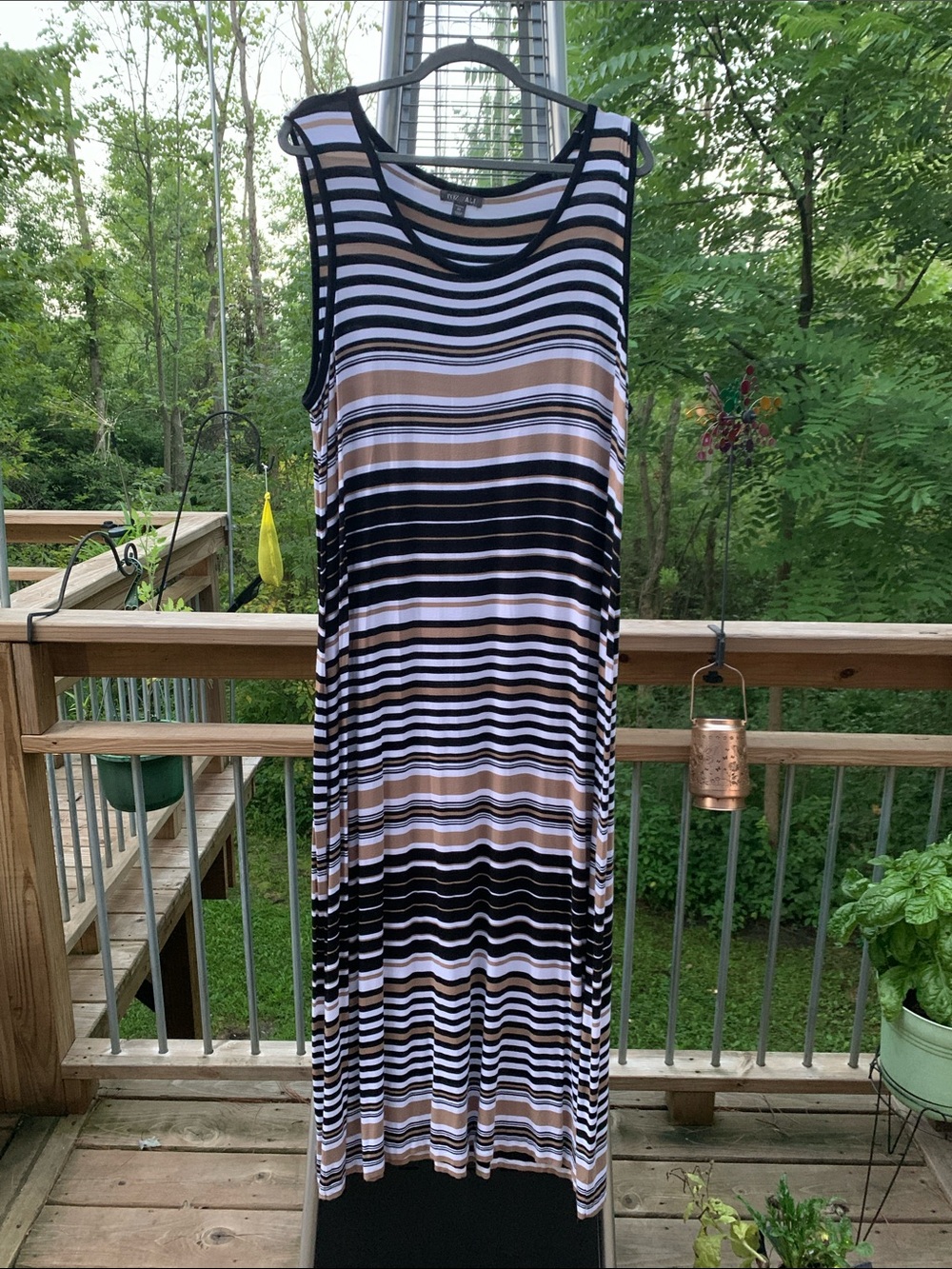 Roz & Ali Striped Sleeveless Maxi Dress in Black, White & Tan